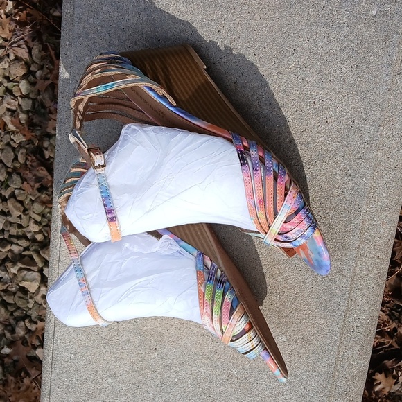 MONTEGO BAY CLUB Multi Color Sandal Open Toe Wedge Heel Ankle Strap Size 9 - Picture 4 of 12